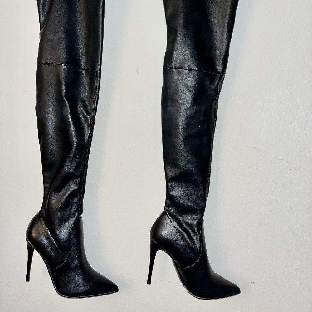 NEW Steve Madden DOMINIQUE Thigh High Boots Size 8M